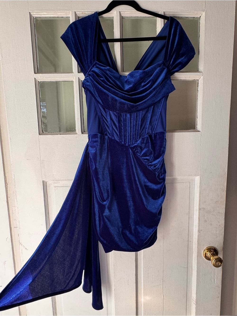 Elegant Velvet Cocktail Dress in Royal Blue